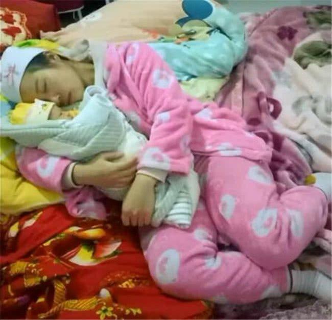 妻子產後像「變了個人」！丈夫覺得可疑，提前回家看到場面「很難受」：是我對不起她