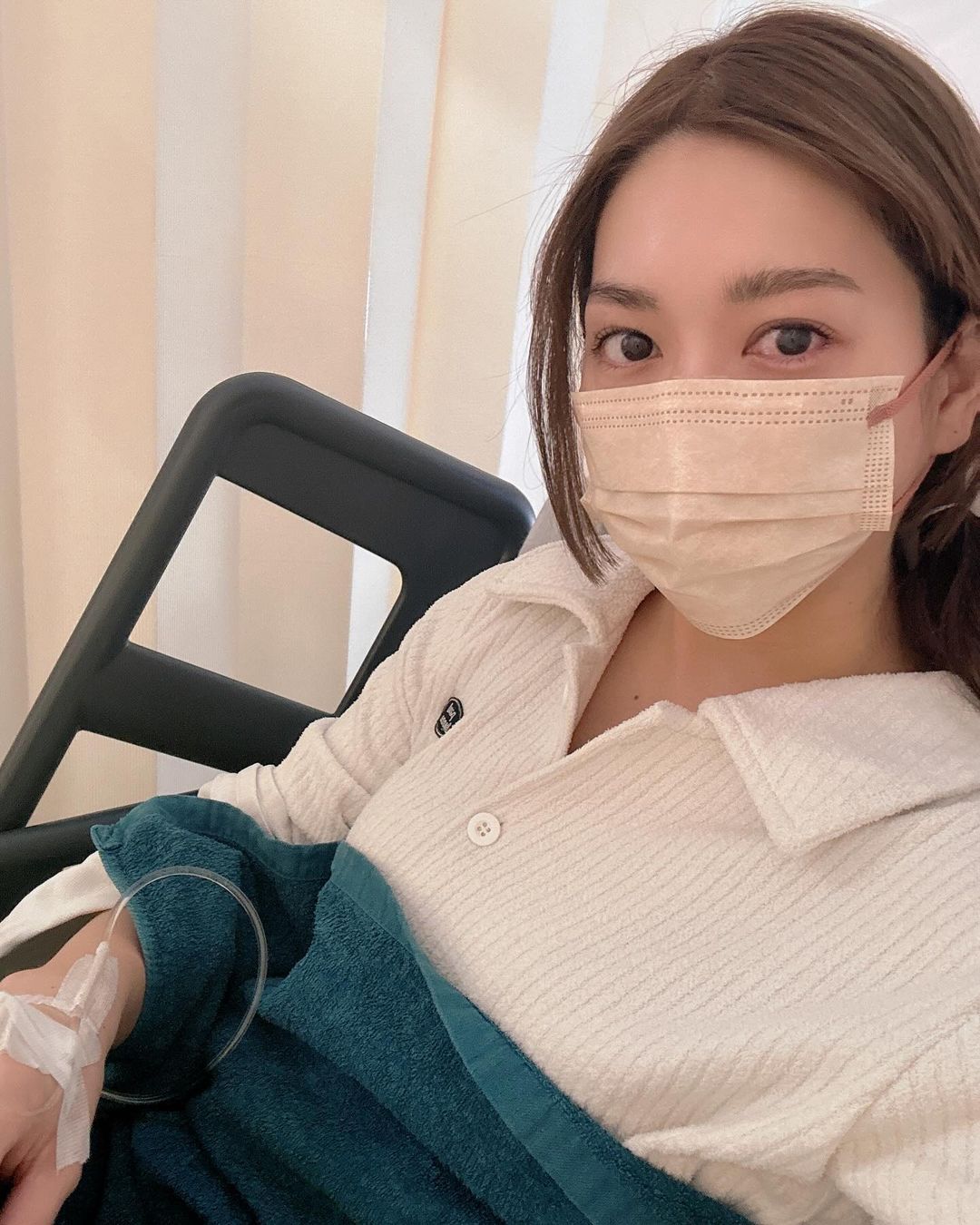 病況加劇！36歲女星「突宣布動手術」崩潰：暫時無法說話　苦嘆「年輕時過度使用」沒好好治療