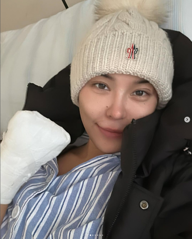 36歲女星截肢！熱愛戶外運動驚曝「我失去了我的左手」　勇敢曬手術照「成為一個半機器人」網友全看哭
