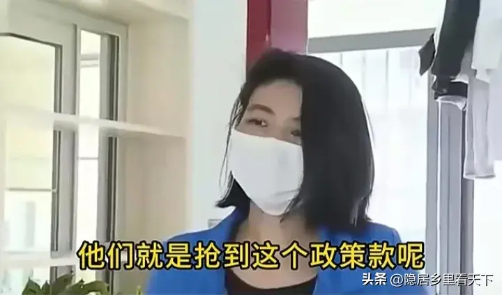 丈夫患癌！她「拋夫棄子」在外面風流快活　丈夫去世後「還穿紅衣哭墳」大罵婆家：把錢和兒子還我