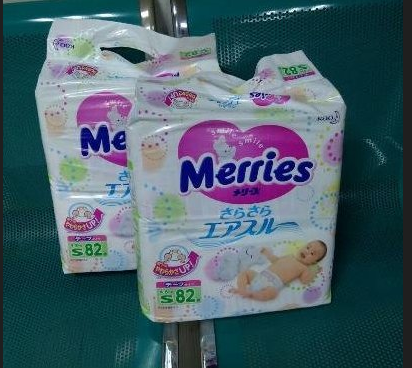  一手帶大弟弟！他結婚時我「包2萬5紅包」　我生孩子弟媳卻「送一包尿布」打開一看我哭了