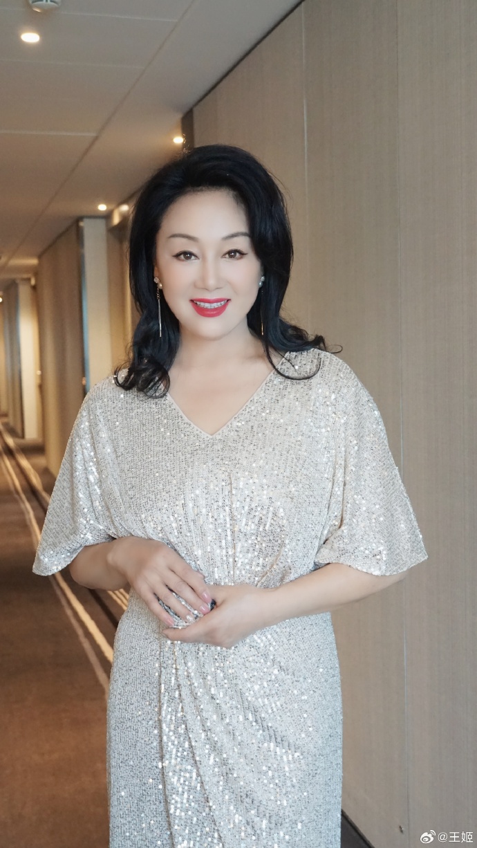 兒患自閉症！國民媽媽「綁繩子帶他出門」遭異樣眼光　到處求醫拜神嘆「180公分僅4歲智商」