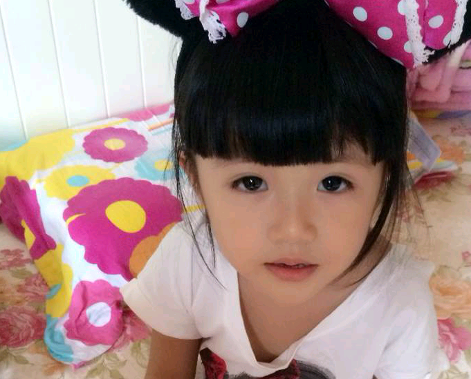 離婚成單親媽！一次臨時出差「叫前夫照看女兒」　回來看見「桌上一道熱騰騰的菜」衝進廚房一看我哭了