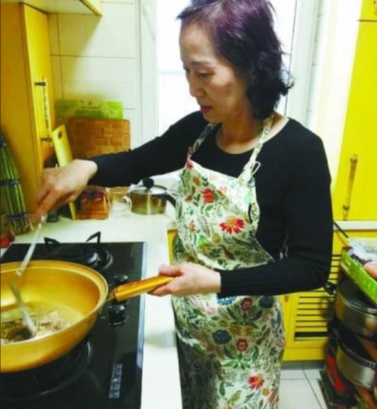 給孫輩包5000紅包！除夕夜「婆婆帶病伺候1家9口」　媳婦酸「你該做的」下秒婆婆一舉動嚇壞全家