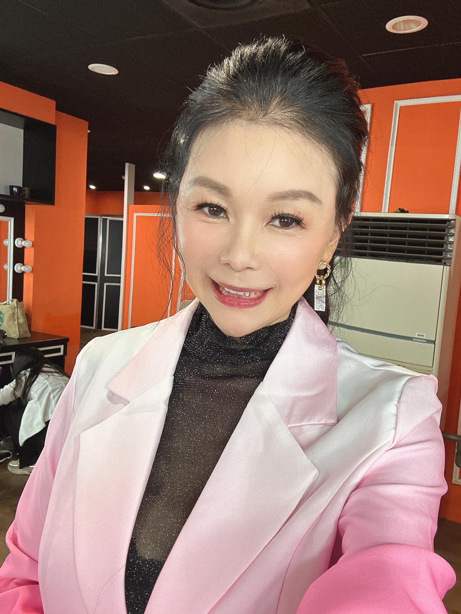 演三級片爆紅！《戲說》女星「從良嫁人又離」成單親媽　爆料房事不合「晚上是鄰居」