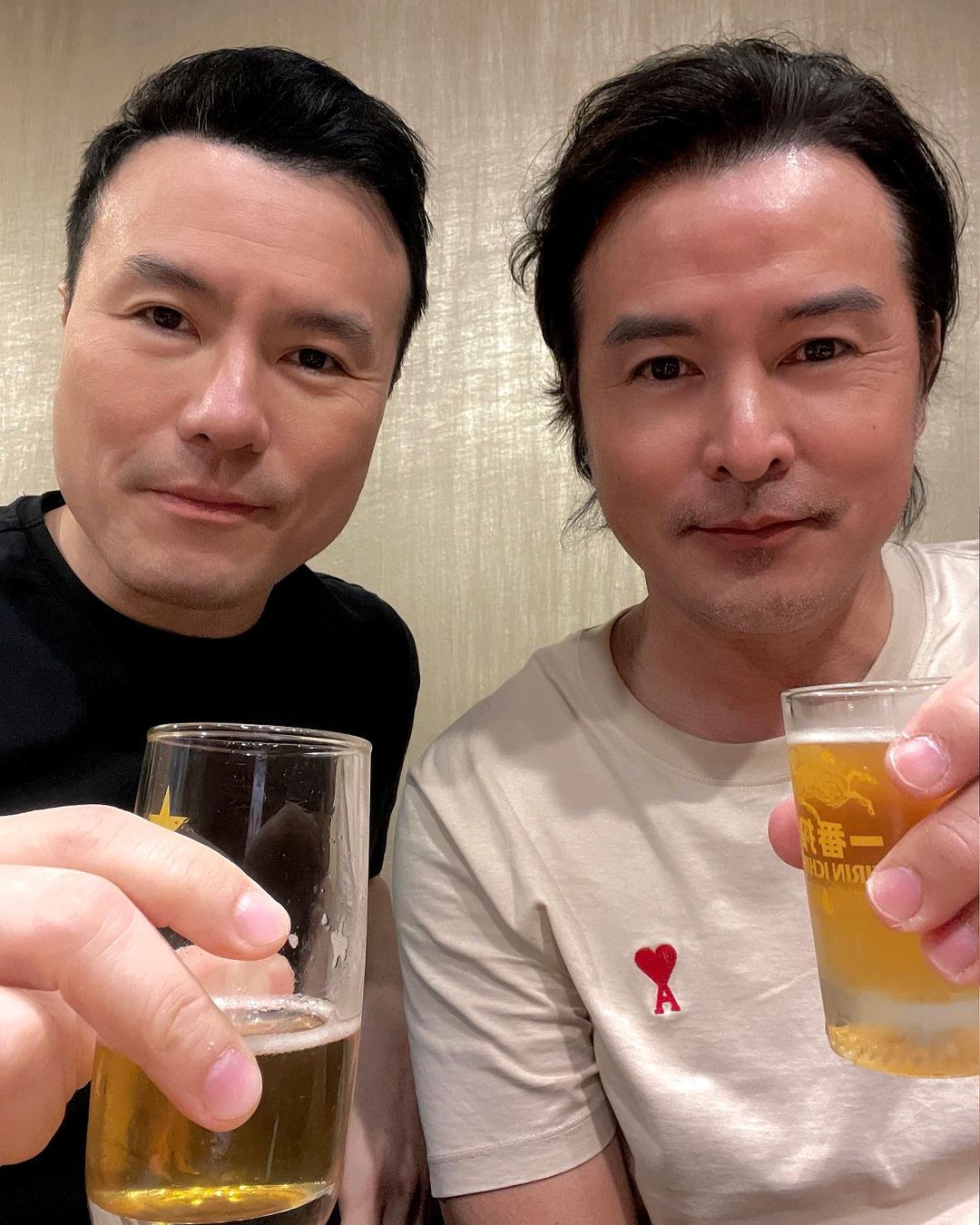 宵夜吃一半！47歲男星「接獲得大獎消息」：全亞洲第一　哥哥是金鐘視帝「兩人太像分不清」