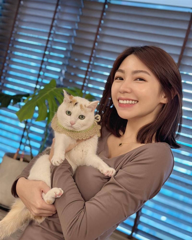 八點檔夫妻淚曝「摯愛的她過世」　曬照痛喊「永遠的18歲」：爸爸媽媽很愛妳