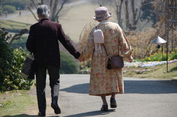 棄12萬月薪！50多歲老公「想退休去遊山玩水」　主婦妻怨「不知人間疾苦」網酸爆