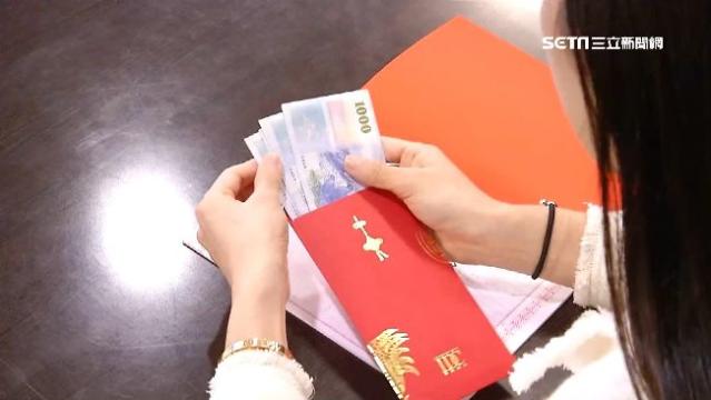 用紅色更招財？兩生肖「錢包千萬不能紅」財運跑光　命理師公開「12生肖招財色」：選對龍年暴富