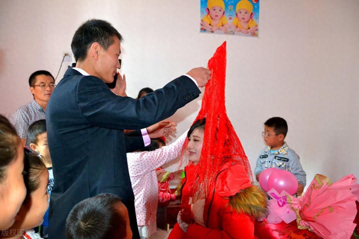 婆婆把好的都給我！大嫂沒人幫襯「卻過得比我好」　去她家小住後「目睹1家3口的相處」才知我輸哪了