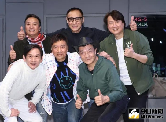 才爆病重失婚！62歲金曲歌王「驚傳血氧剩89」緊急送醫　發高燒「全身癱軟無力」病況曝光　