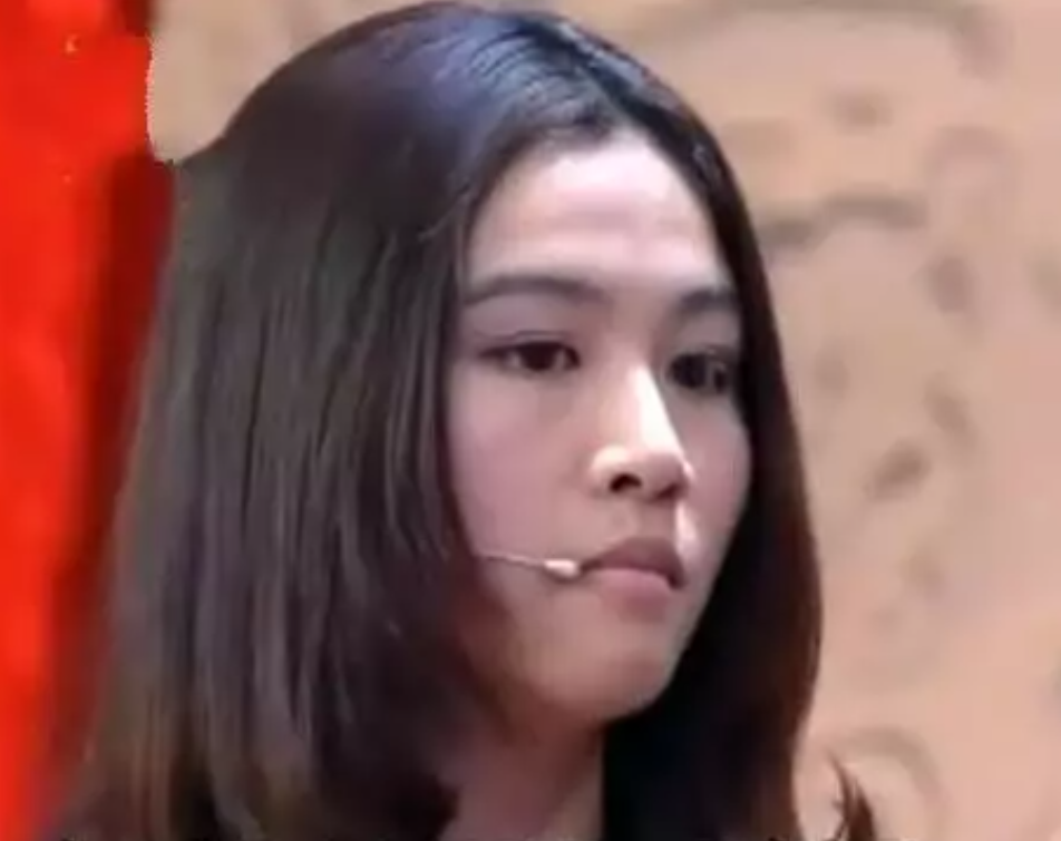 女友結婚討鑽戒！男友卻「給一根金箍棒」她傻爆眼　專家鑑定大驚「祖上何人？」：妳太不識貨