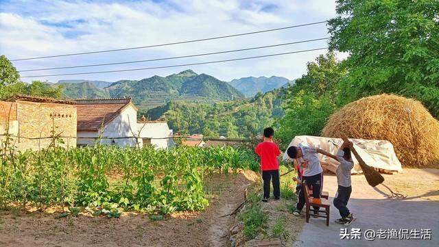 25年前為了兒子！我把「二女兒送給親戚養」漸漸遺忘　今想把女兒認回來「但是很多人都叫我別去打擾她」怎麼辦