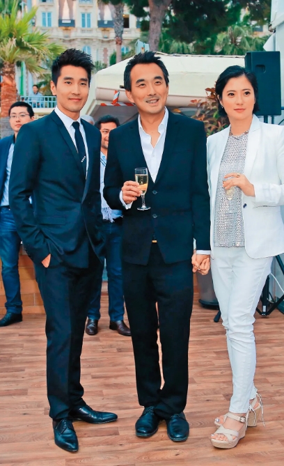 驚傳23年婚變！55歲演藝大咖爆「出軌小23歲女星」　老父親罕見鬆口：「已經斷聯6年」