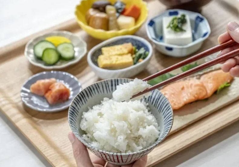 月入6萬！他吃住靠家裡「被媽討2千孝親費」　不爽喊「養我是義務」網酸：生你有夠衰