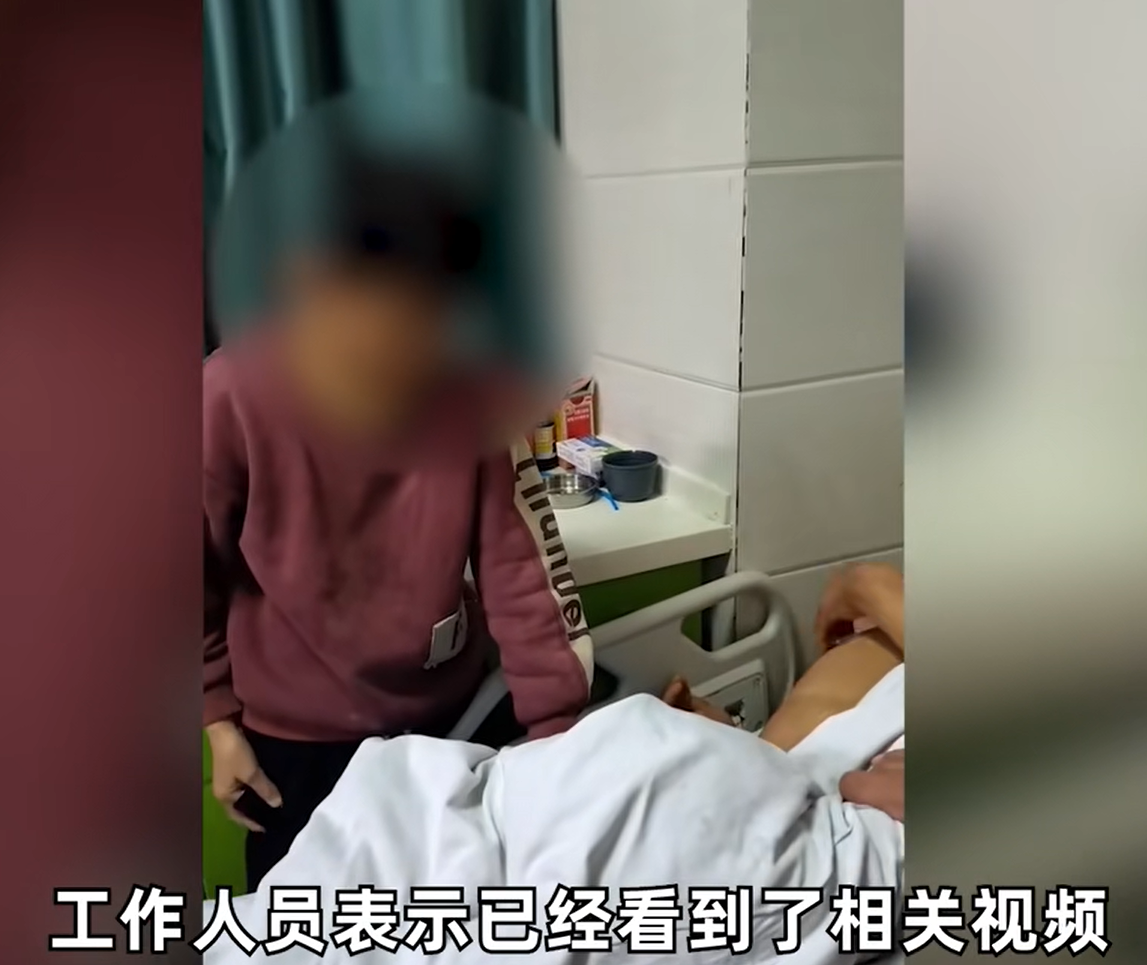 媽媽走了！9歲男童請假「照顧腦出血癱瘓父」　病榻前「一口口餵爸爸」孝心全網淚崩