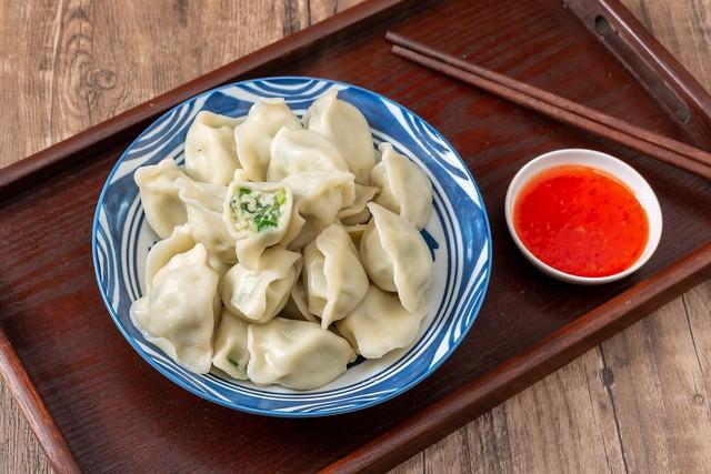 窮到過不了年！我和姊姊「去舅舅家借20斤麥子」　母親一開袋子「瞬間淚流不止」...