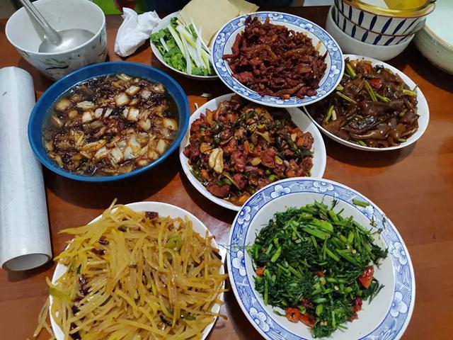 我公婆的退休金「每月加起來超過5萬」！　但每次回公婆家「看到他們的一日三餐」我都會嚇到