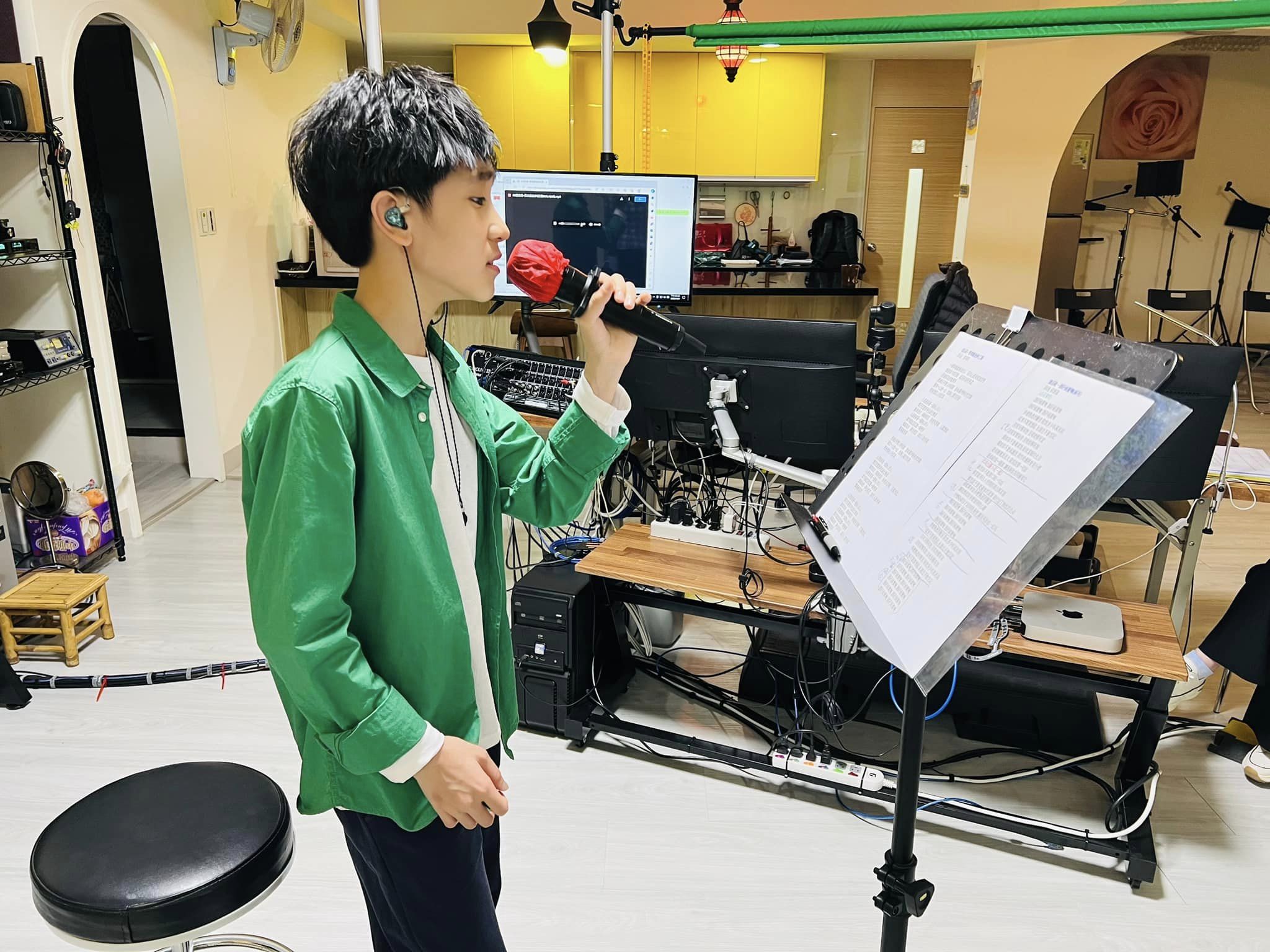 勇闖20關！12歲男孩拿下「《紅人榜》冠軍」　一開口驚豔全場「卻爆將暫退歌壇」
