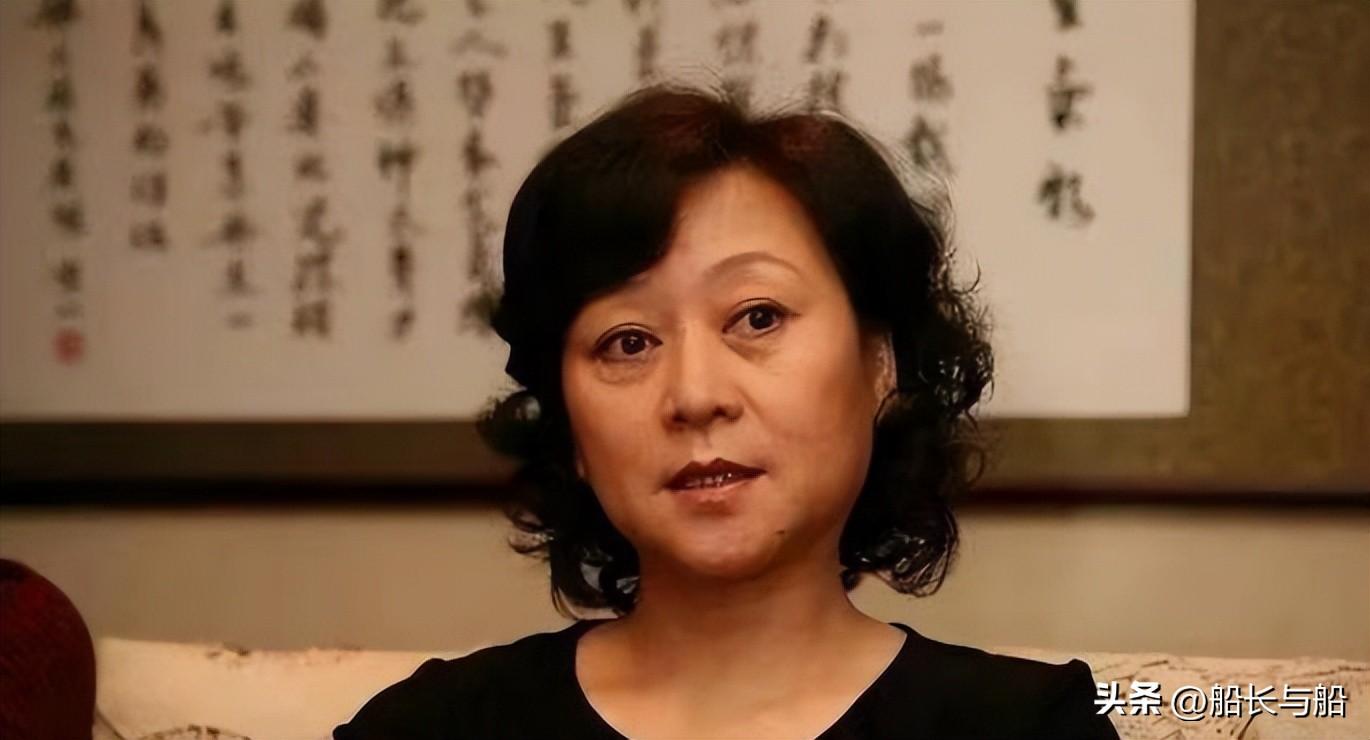 搭夥過日子1年！老伴兒子一家要來過年「他命令我準備年夜飯」　我生氣拒絕回家「接到電話以為是求和」結果一接起來傻眼了