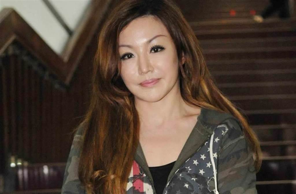 姊妹撕破臉！50歲台灣名媛「哭著打電話求饒」低頭認錯　她底線被踩「堅持不撤告」：付出代價