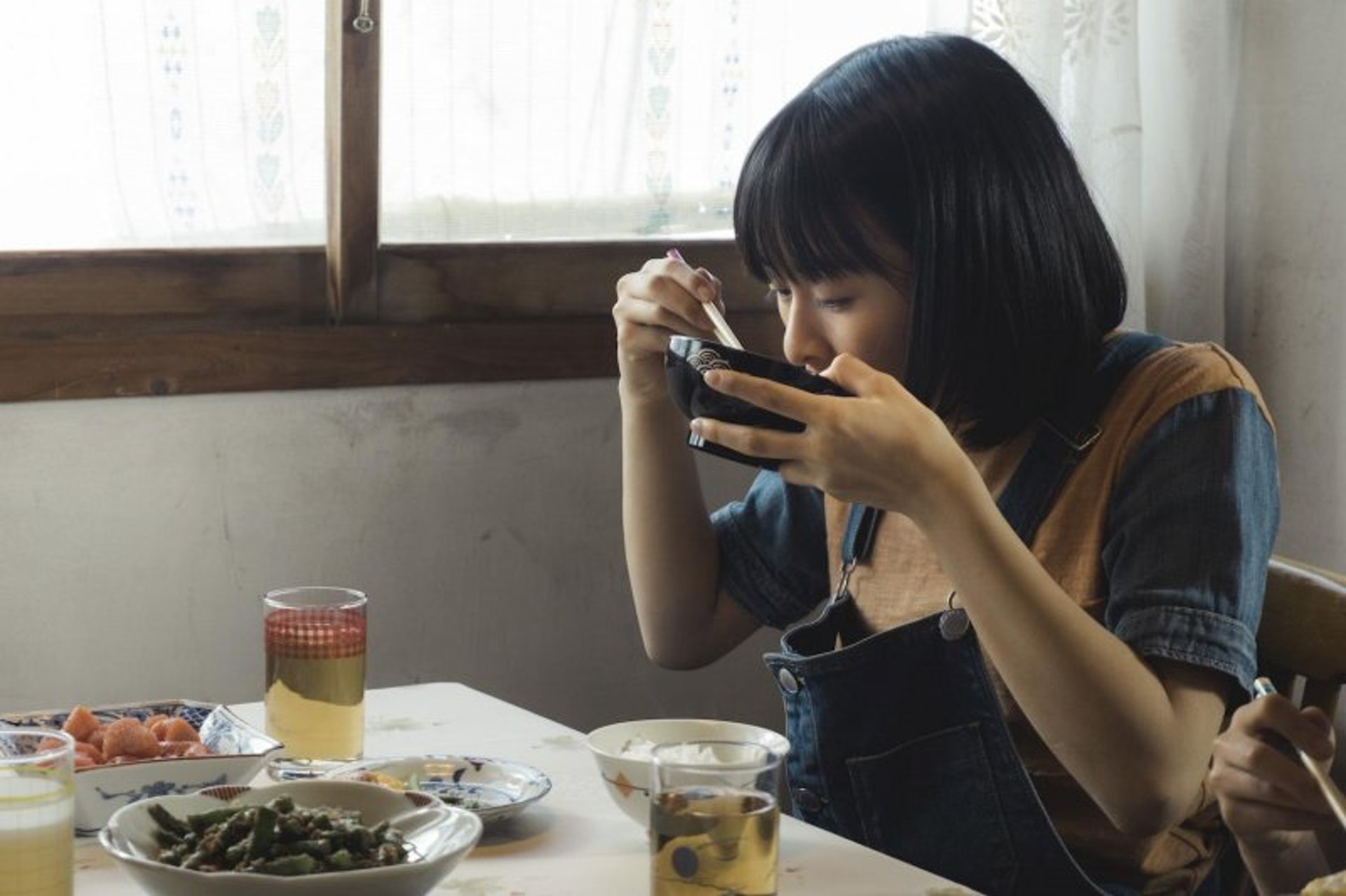 第一次回婆家過年！天使小姑「得知大嫂是獨生女」　「除夕神助攻一把」全家笑開懷圍爐