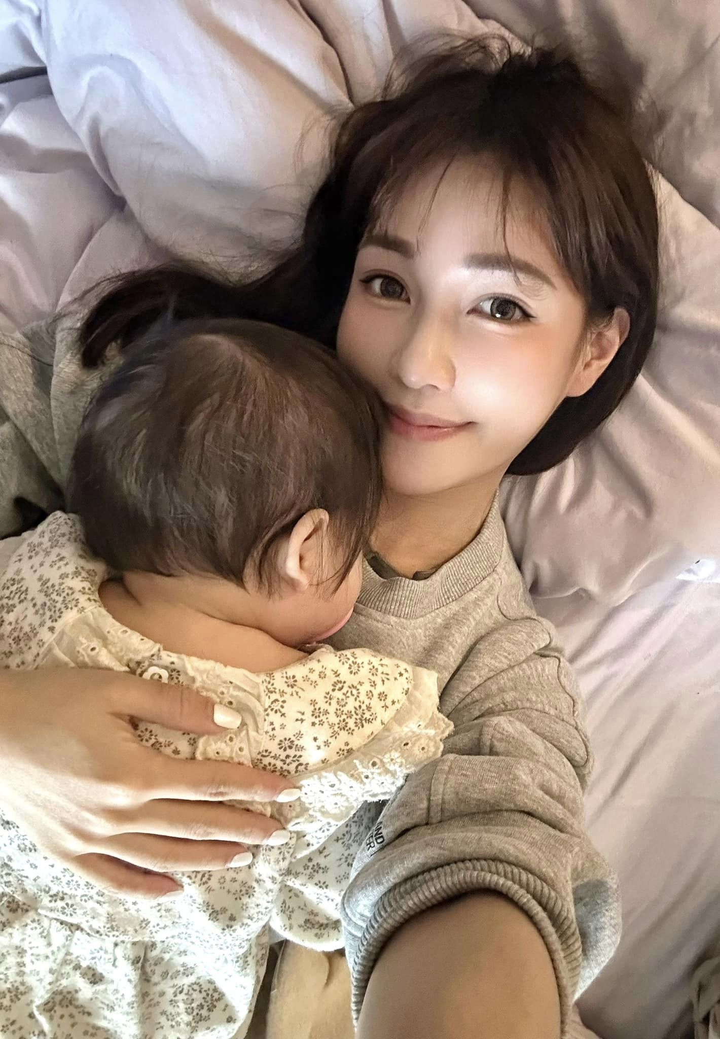 產後7個月又懷孕！美女主播「播報一半濺血」沾滿裙子　自駕奔急診「拜託抓牢媽媽」