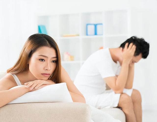 25年前小三進家門！媽媽離婚「堅持要帶我走」外婆也支持　長大爭氣「做出一番成就」那女人卻找上門