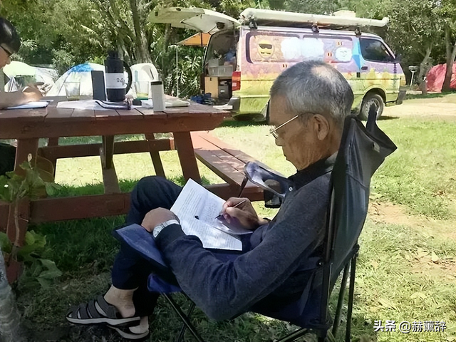 爸爸胃癌晚期！暴瘦「切除器官80％」受盡折磨　我決定「騙他出國旅遊」快樂到最後一刻：88天後出現奇蹟
