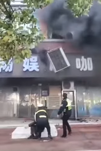 商店街惡火奪39命！補習班學生「傳訊給媽媽」：出不去了　最後一句「讓全網痛哭」至今仍失聯