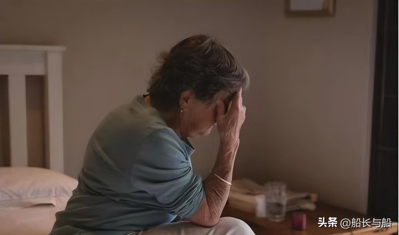 老伴離世後！遠嫁的獨女「接我去女婿家過年」　吃年夜飯「竟然不讓上桌」我氣急做了一件事：再也不來了