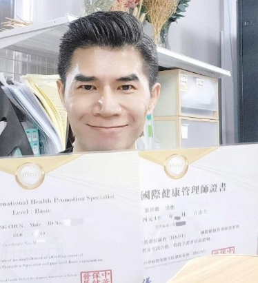 去年才剛離婚！49歲大咖男星「前妻爆出軌陳子強」　他出面鬆口「朋友都有在講」