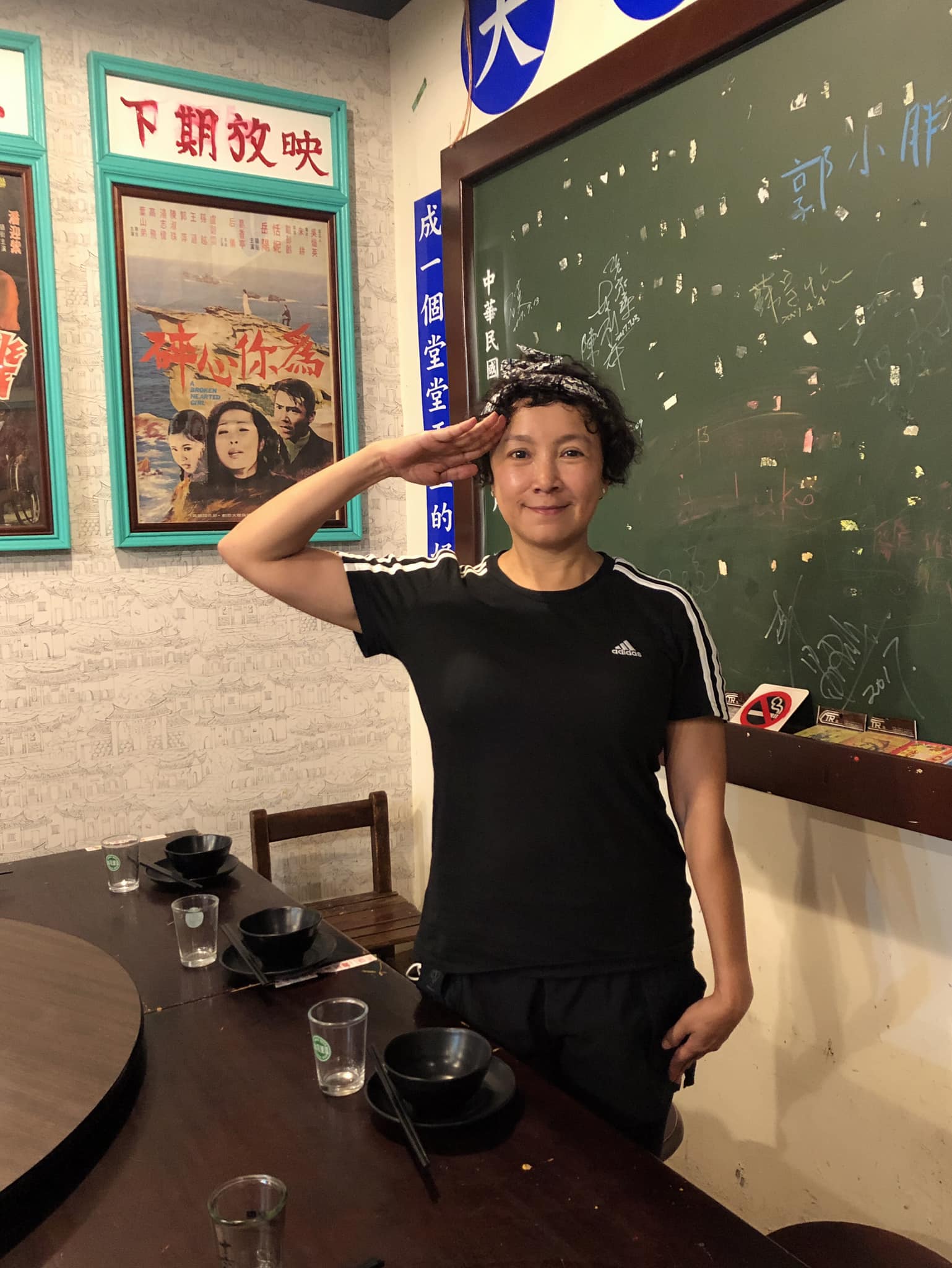 53歲女星「去市場買2片甜糕」結帳時嚇傻　好奇問「是我不懂行情」網嘆：不標金額最可怕