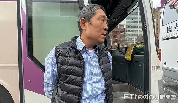 強忍痛苦！國光客運司機「捨命救21位乘客」畫面曝光　「送醫後宣告不治」同事淚：撐到最後不簡單