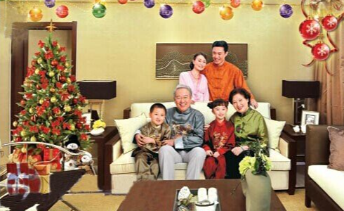 娶到獨生女！岳父母來我家蹭吃3年「分文不掏」　父親生病他們「帶一物探望」我怒甩自己一巴掌