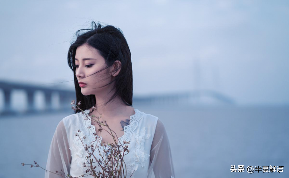 臨近年關！婆婆按慣例找大兒子「要2萬元買年貨」，大兒媳直接轉賬5萬「提一個條件」：婆婆慌了