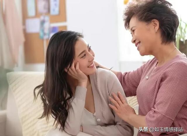 老伴走了！我65歲退休金每月3萬「住進兒子家養老」　親家母來作客「偷聽到她和媳婦對話」我隔天回老家