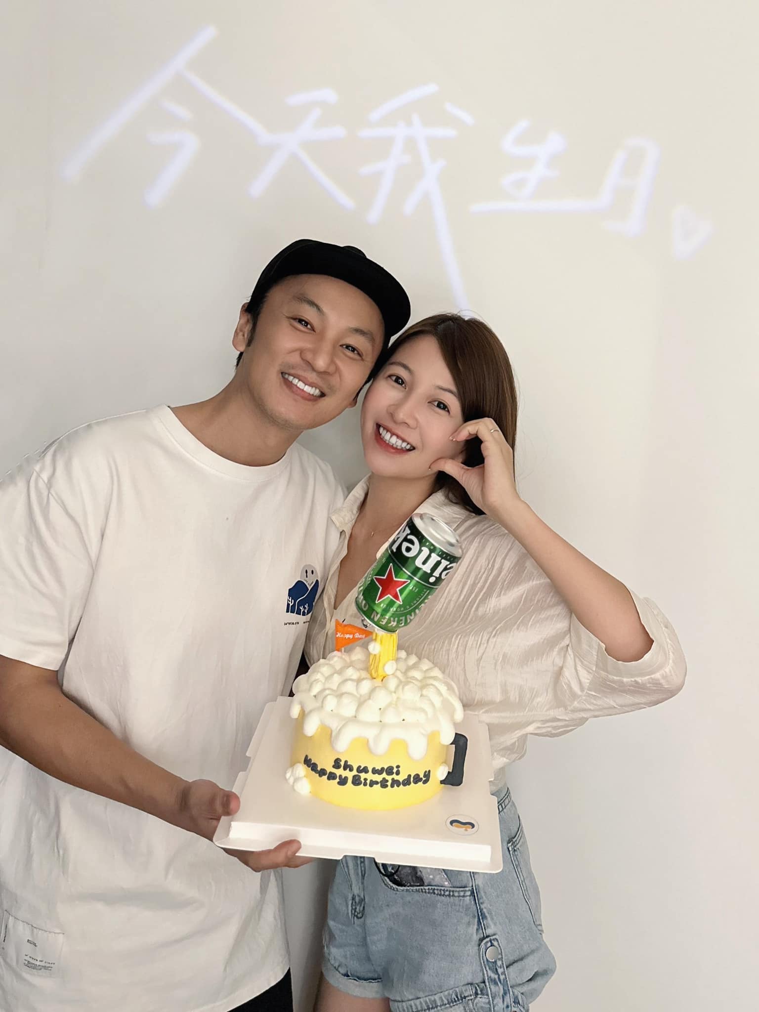 本土劇夫妻完成訂婚！新娘戰袍「深V火辣登場」大辦流水席　小倆口「現場甜蜜互動」太閃了