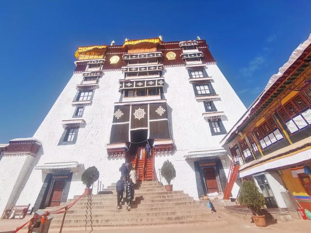 退休後和老伴多次旅遊！但是「無一次開心回來」直到遇見她　分享旅行感受後「我決定一人出行」不帶老伴了