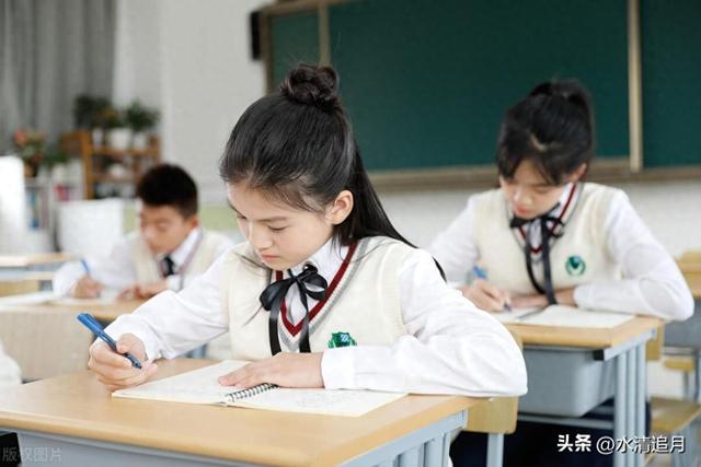 大女兒嫁有錢人很神氣！我生日時「大女兒包2萬大紅包」　小女兒只送2箱牛奶「打開後我嚇壞跑去她家」