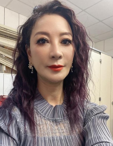 突拋震撼彈！58歲楊繡惠深夜「宣布退出演藝圈」　哽咽曝原因：「我對不起大家」