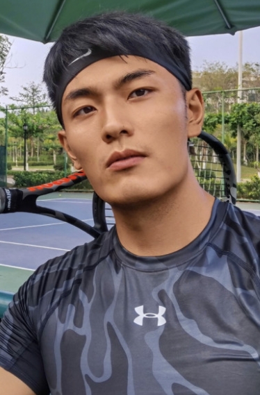 罹患惡性腫瘤！33歲男星痛哭「醫生告知要截肢」　崩潰曝「生活規律愛運動」：怎麼會....