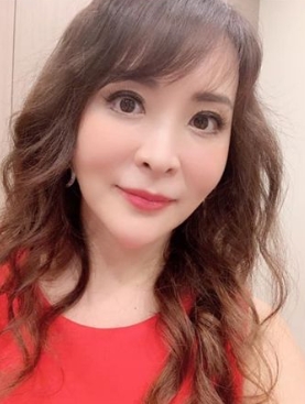 老公外遇親媽！48歲女星痛哭「過年沒娘家可回了」　曝離婚內幕「前夫還想跟我復合」