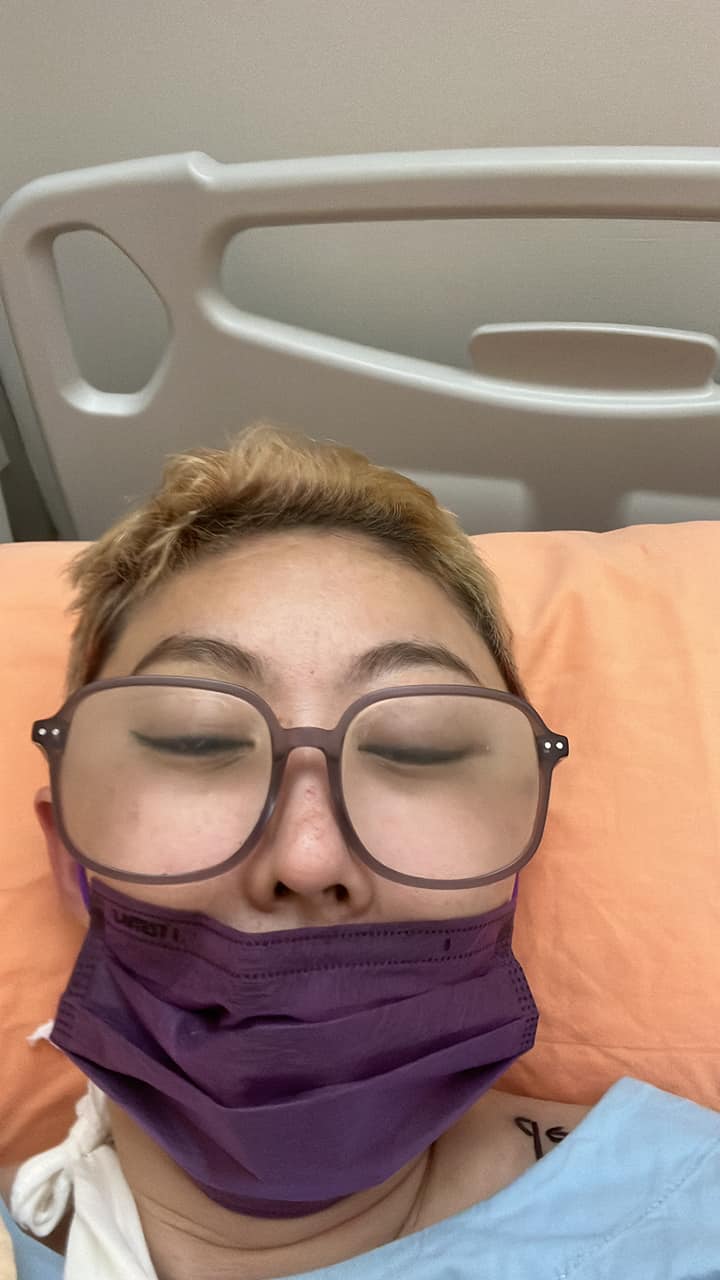 驚傳腦中風！53歲《戲說》女星「加護病房搶命」近況曝　淚喊「還有罕病兒要顧」：拚命活下去
