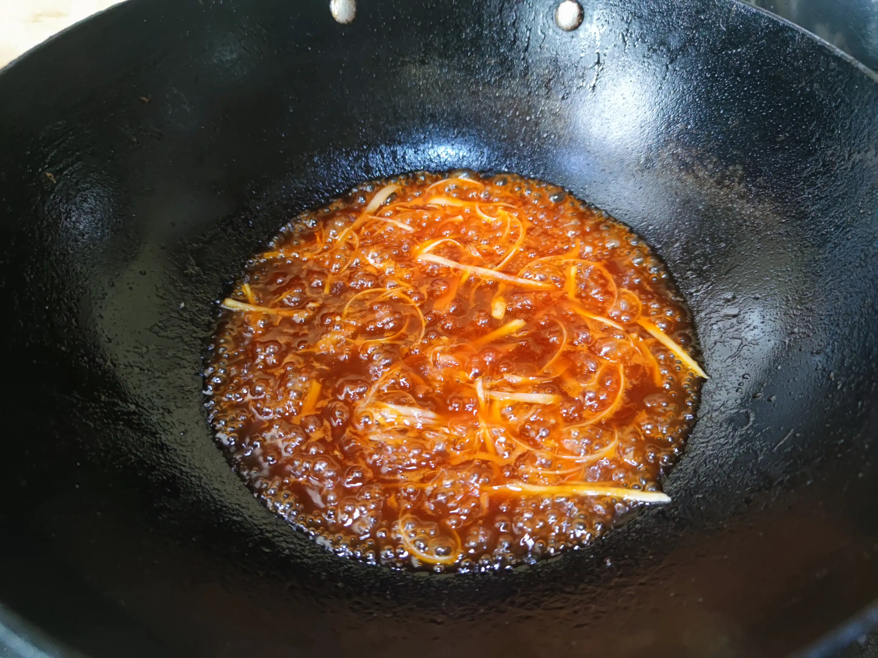 年夜飯吃魚有講究！「3種魚不吉利」千萬別端上桌　早知早受益：吃對了才會年年有餘富