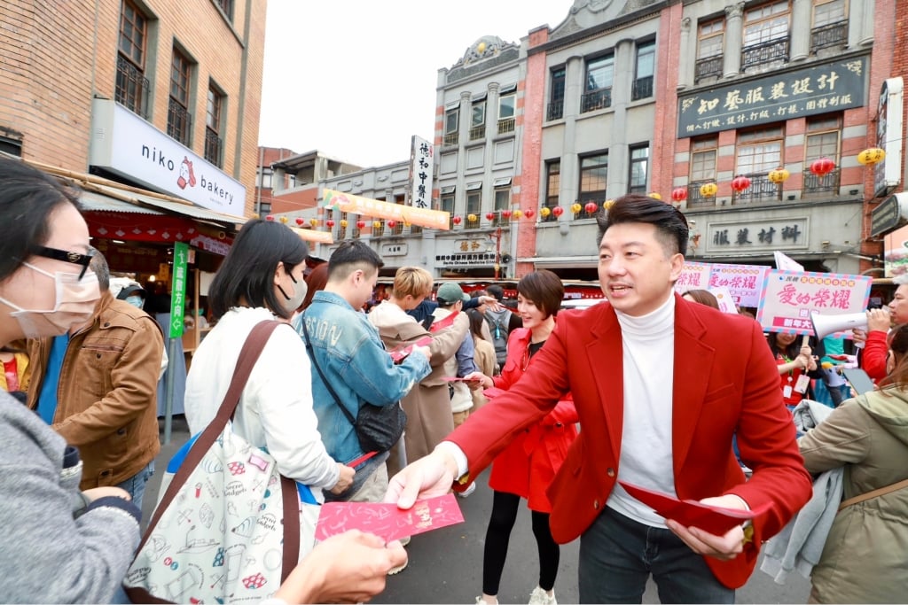 女兒才1歲！50歲八點檔男星「遭醫告誡情況危險」　「一量血壓嚇到」嘆：至少陪女兒到大學