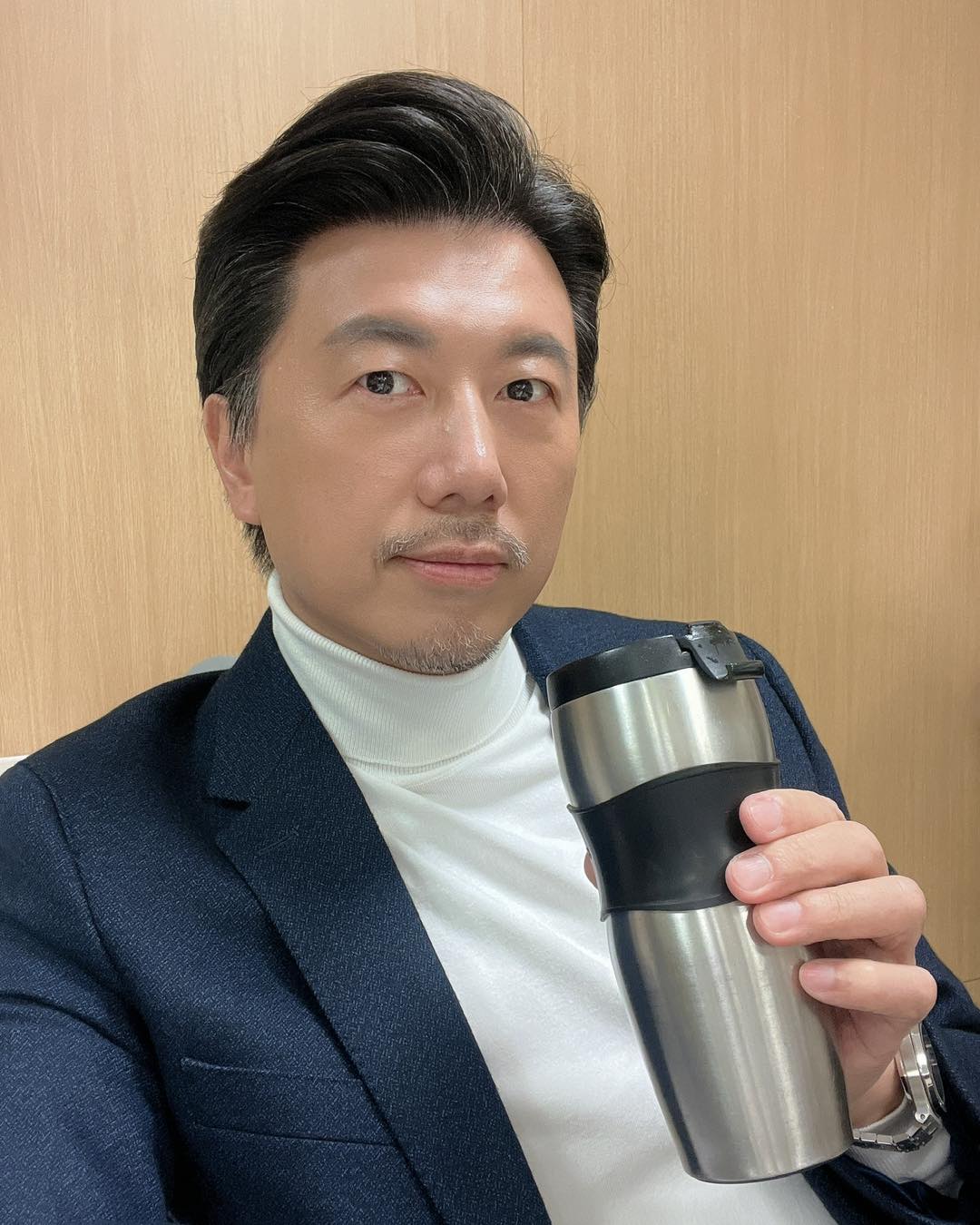 女兒才1歲！50歲八點檔男星「遭醫告誡情況危險」　「一量血壓嚇到」嘆：至少陪女兒到大學
