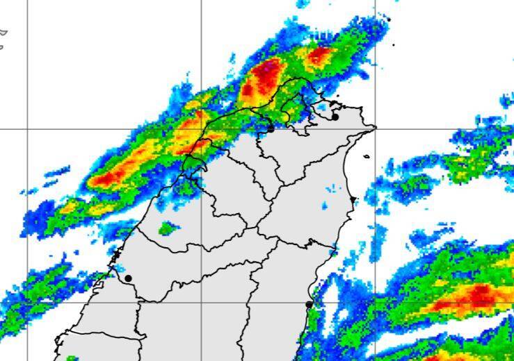 春雷響了！過年春節「大雨連下3天」時間點曝光　迎強烈冷氣團「低溫跌破7度」