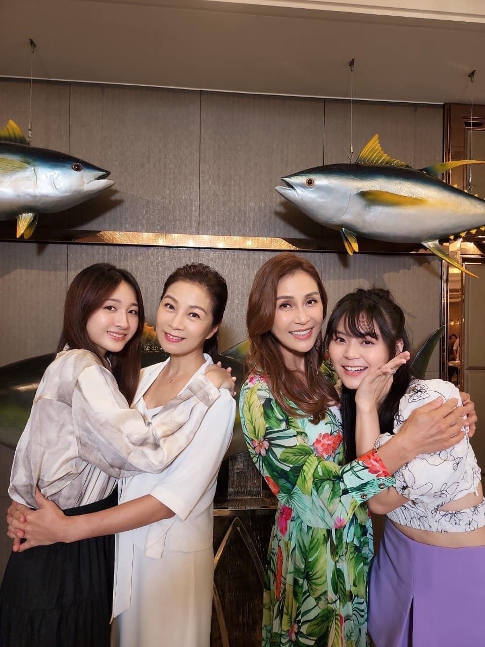 媽媽太偉大！方文琳女兒「揭父母離婚內幕」抱頭大哭　「遭男友多次劈腿」空窗3年不談愛