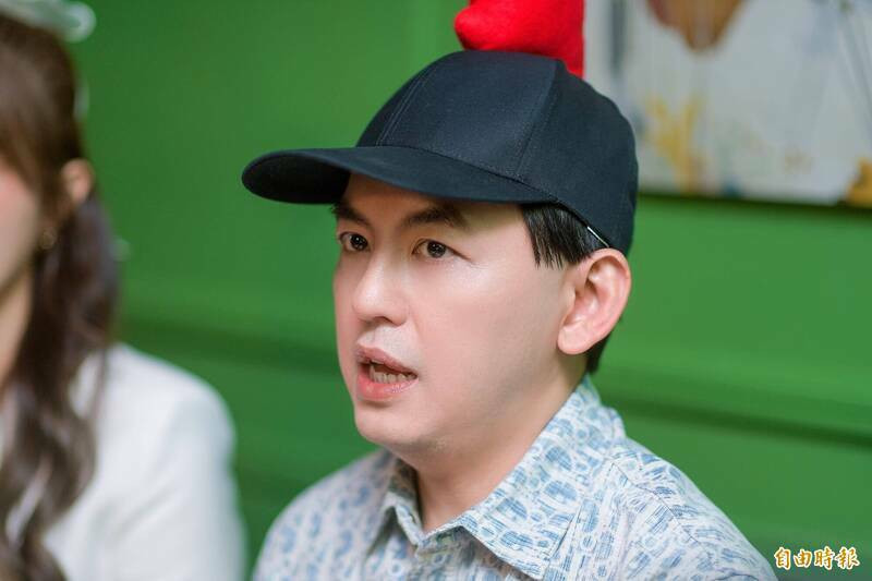 沈寂8個月！黃子佼「突大動作公開指名道歉」　小19歲妻發聲「堅強曝未來動向」告白惹鼻酸：永遠愛你